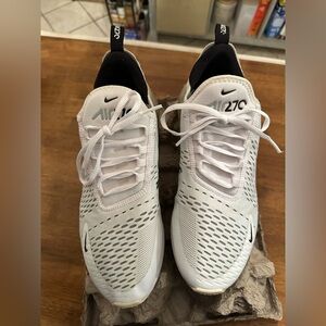 Men’s Nike Air 270 size 10.5